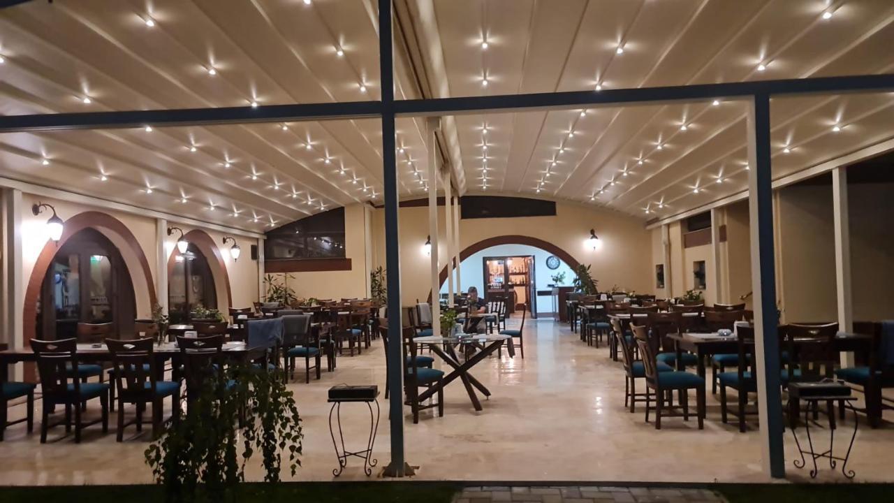 Curtea Domneasca Hotel Vaslui Exterior foto